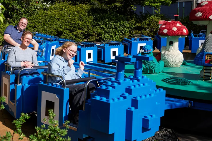 Camel Ride Legoland Caterpillar