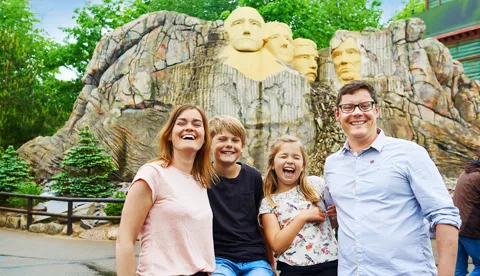 Mount Rushmore Med Familie Web
