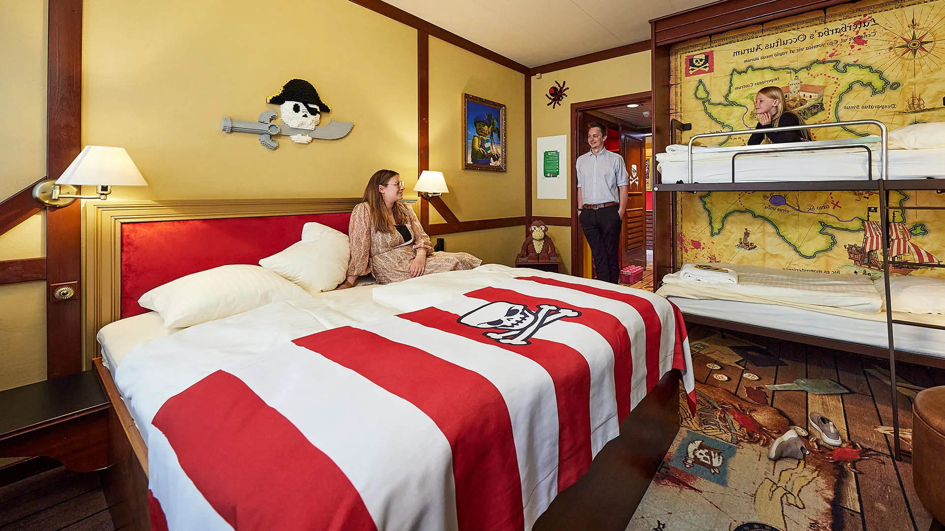 LEGO Pirate hotel room