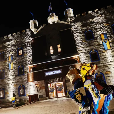 LEGOLAND Castle Hotel om aftenen