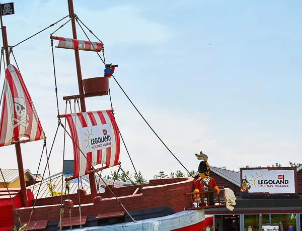 Holiday Village 02 1080