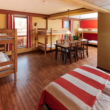 LEGOLAND Holiday Village Pirate Room Large 700X500