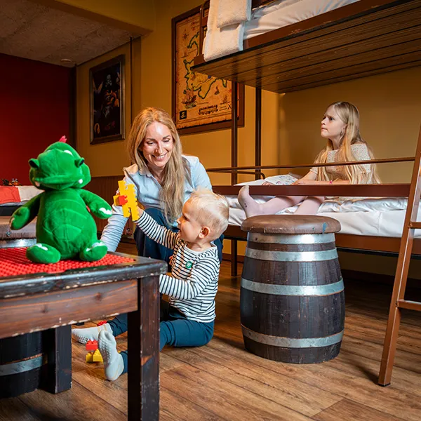 600X600 Piratværelse Leg På Gulvet